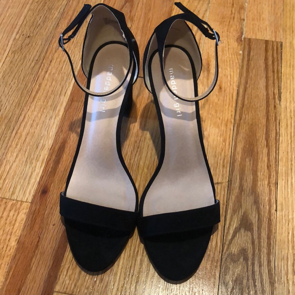 Heels - Picture 3 of 4